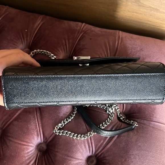 YSL MEDIUM ENVELOPE FLAP BAG - lightly used, no damage- original package - Picture 6 of 8